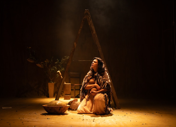 Em Nome da Mãe: Suzana Nascimento estrela monólogo sobre Maria de Nazaré no Teatro UOL