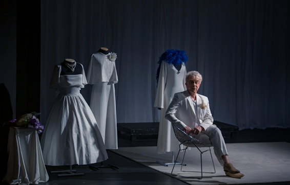 Eduardo Martini estrela monólogo 'Clô, pra sempre' no Teatro das Artes