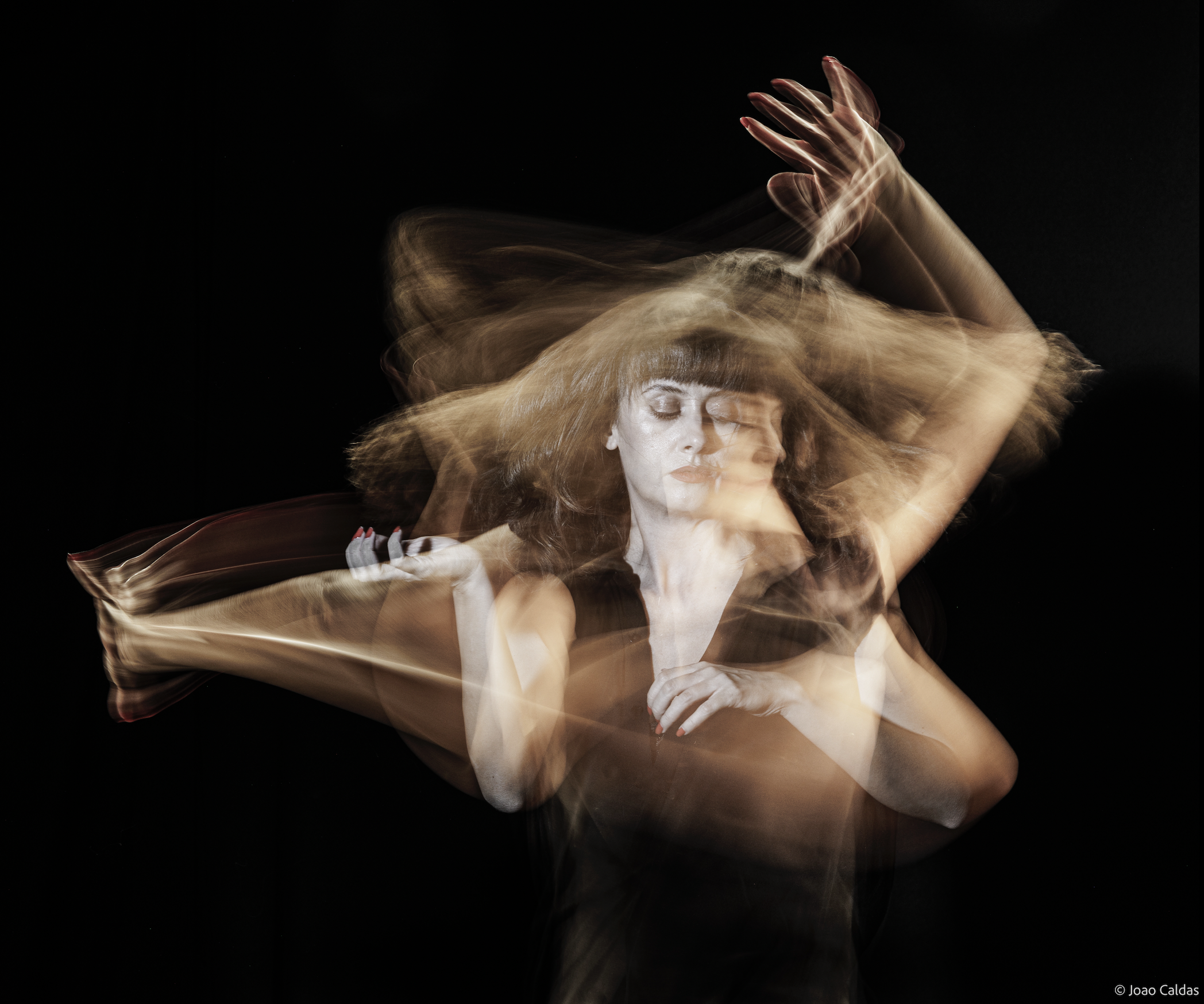 Espetáculo de dança Reparar, de Karina Almeida, será apresentado no Centro da Terra