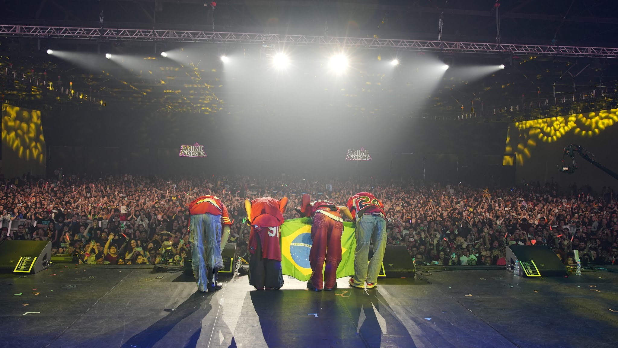 WOLF HOWL HARMONY estreia no Brasil e eletriza 18 mil fãs no Anime Friends 2026