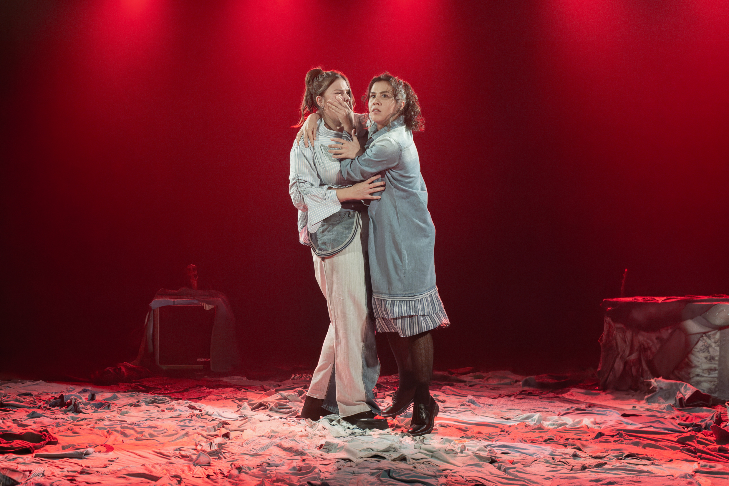 Espetáculo "Alguma Coisa Falta Aqui" tem nova temporada no Teatro Poeirinha, no Rio