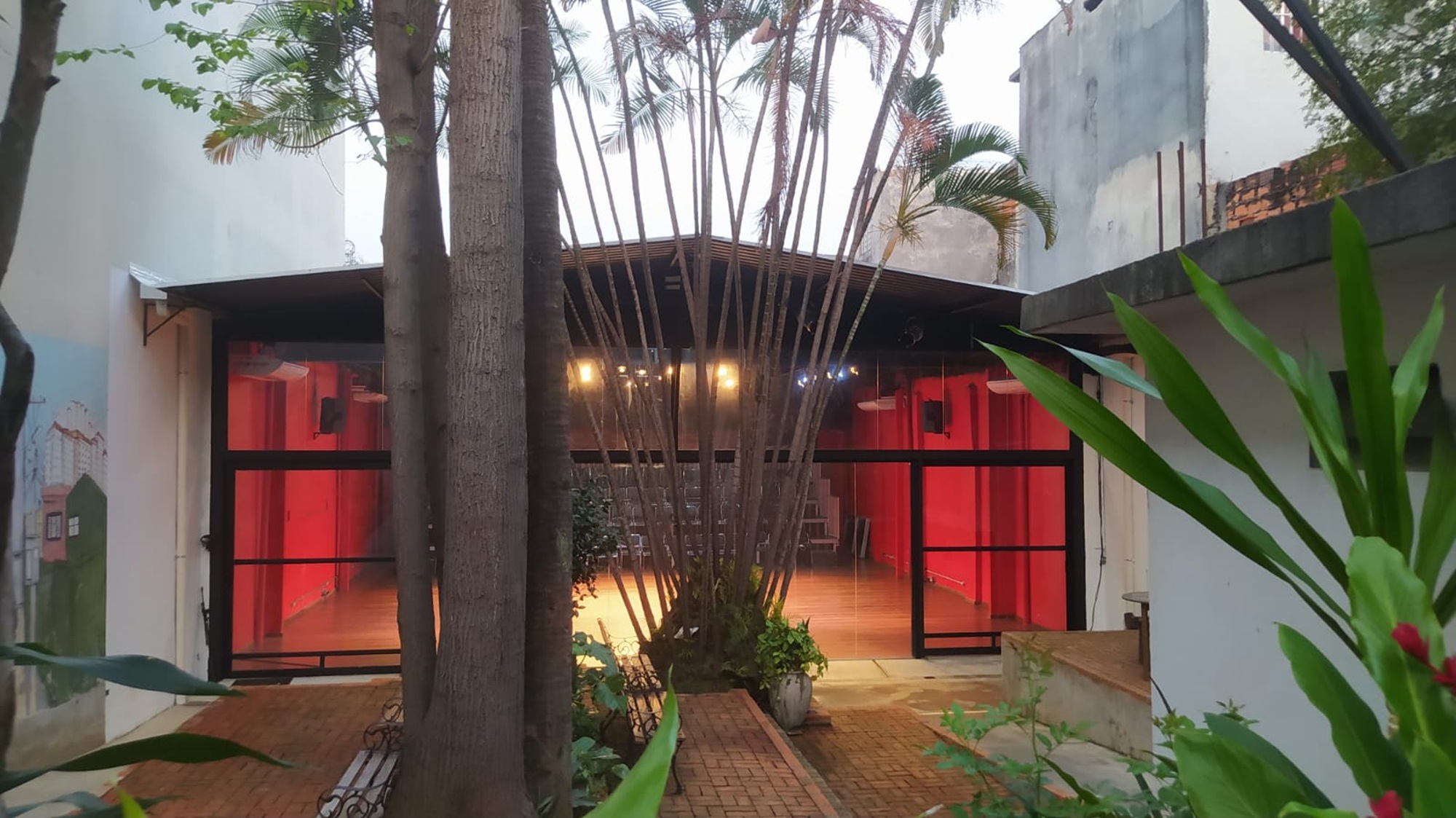 Cia de Teatro Heliópolis apresenta processos de residência artística com Coletivo Ciata e Bará Coletivo